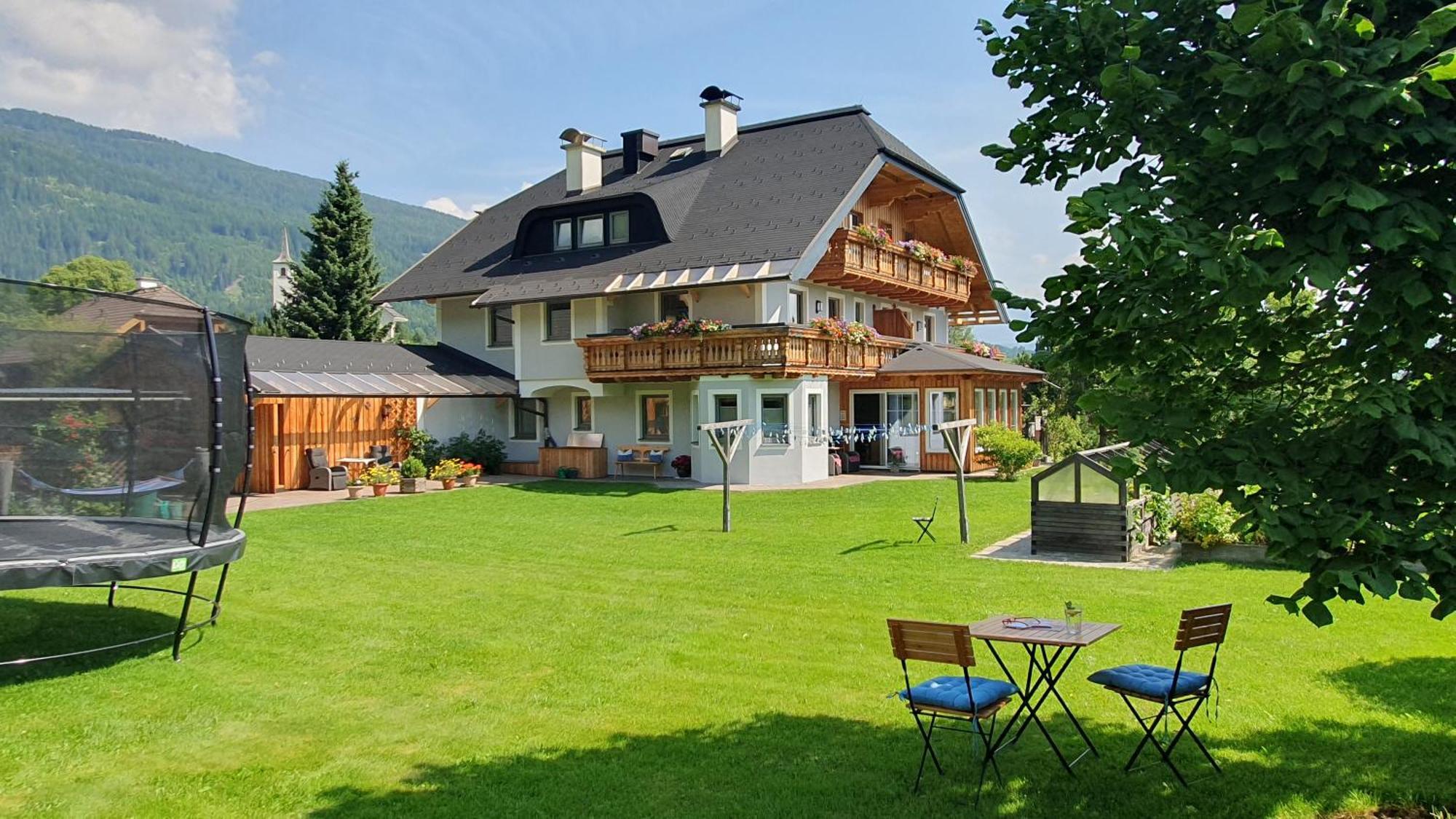 Ferienwohnungen Haus-Holzer Mauterndorf  Bagian luar foto